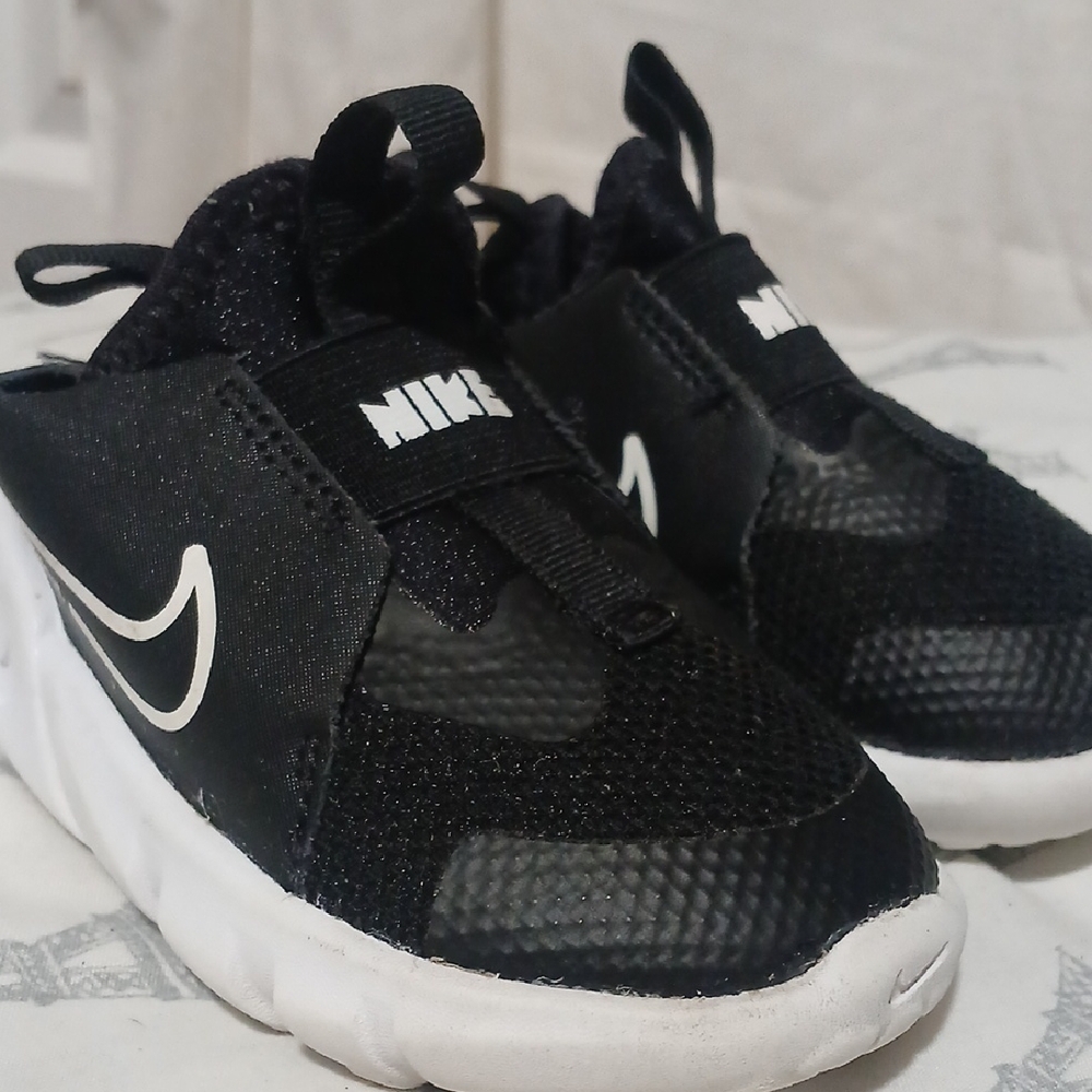 Nike Kids Black and White Sneakers